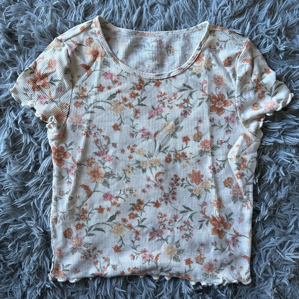 American Eagle Size S Floral Ruffle Cap Sleeve Tee